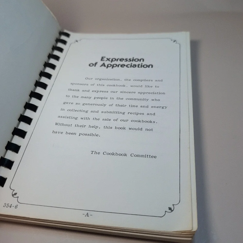 Butter N Love‎ Recipes 1984 Brighton Township PTA Cookbook Plastic Comb Bound